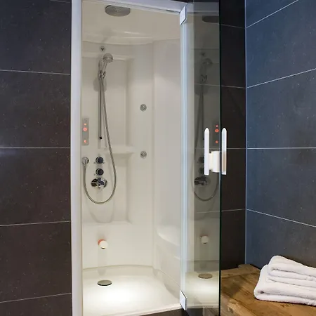 מלון Der Valk 4*