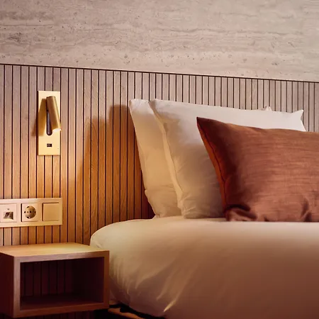 Der Valk Hotel 4*