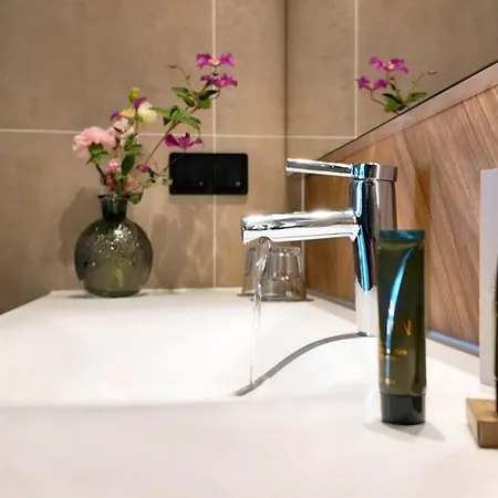 Der Valk Hotel 4*
